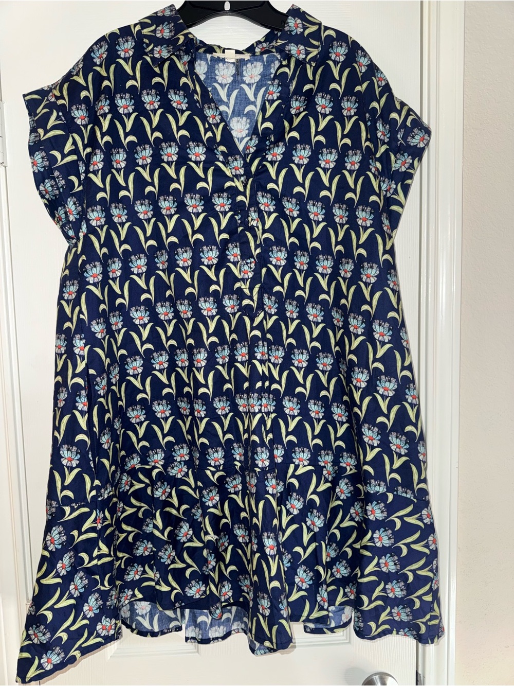 entro Navy Floral Button-Front Dtess